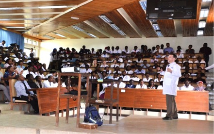 Grand Round Presentation by Dr. David Riedel, Ciheb Medical Director, at University of Nairobi Medical School.